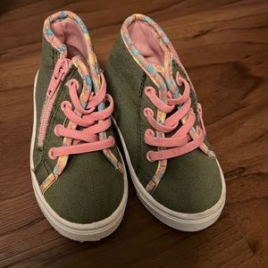 Toddler shoes